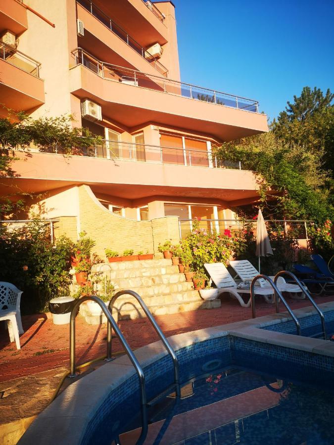Complex Karia III Apartment Kavarna Exterior photo