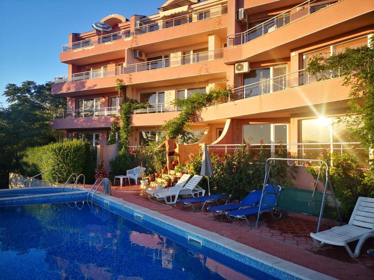 Complex Karia III Apartment Kavarna Exterior photo
